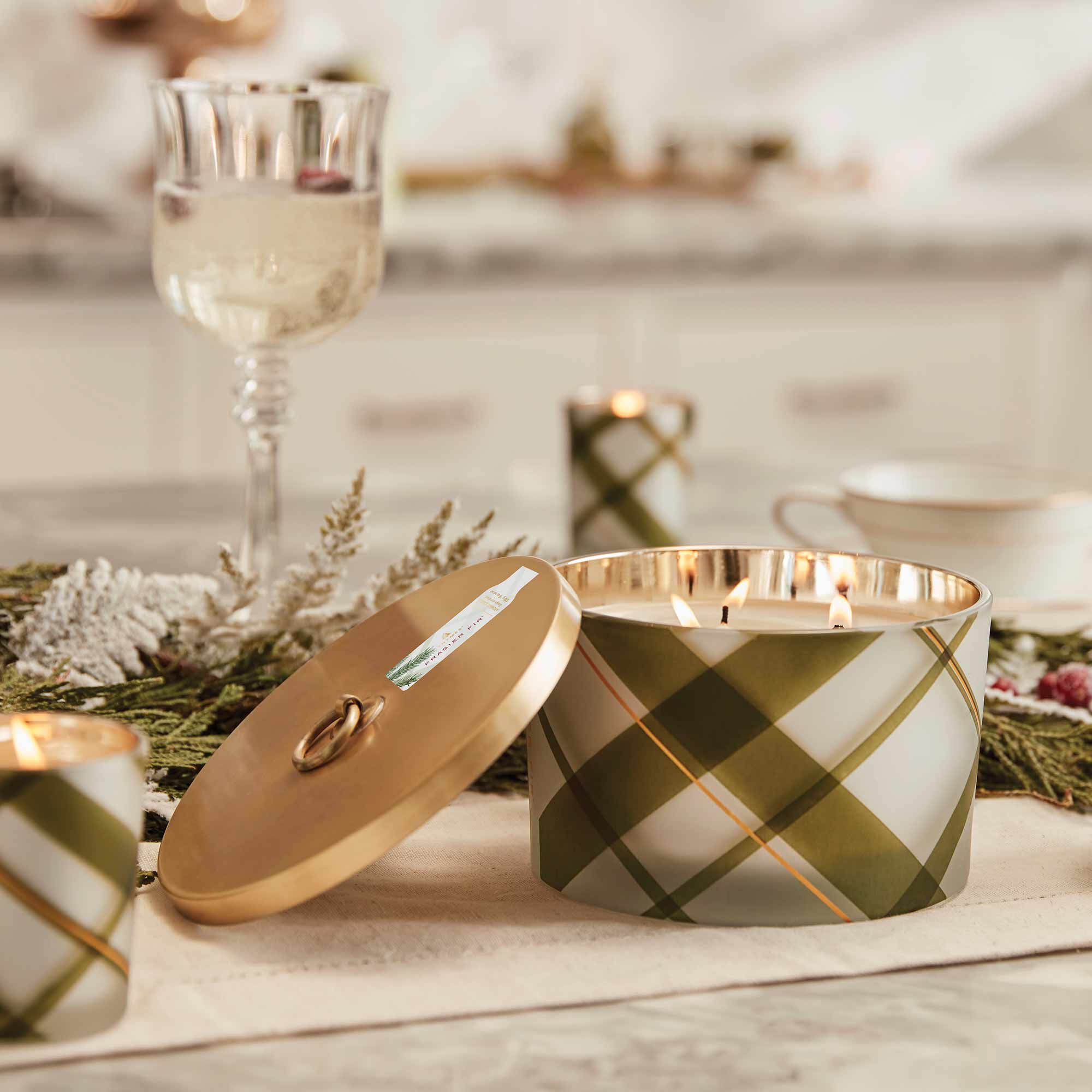 Frasier Fir® Frosted Plaid 3-Wick Candle - Thymes