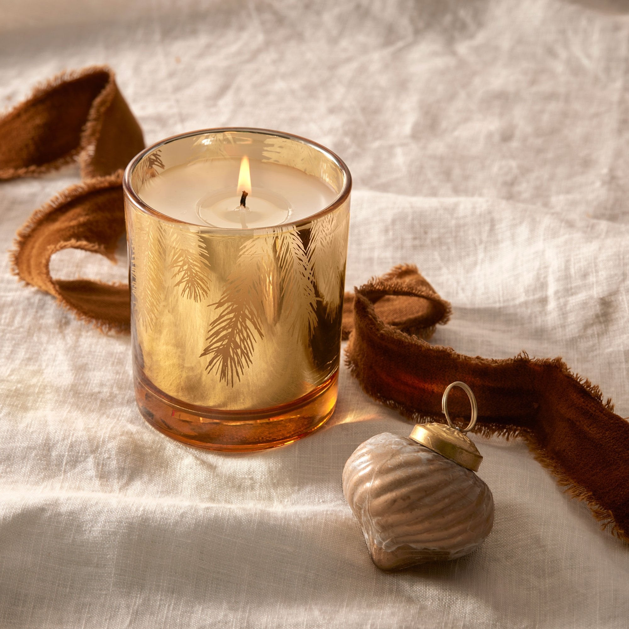 Frasier Fir? Gilded Gold Poured Candle - Thymes