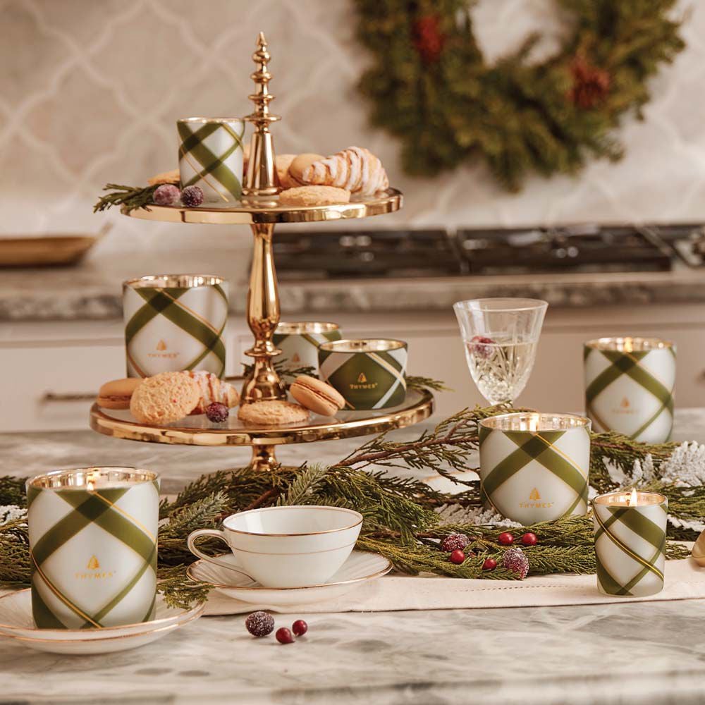 Frasier Fir? Frosted Plaid Medium Candle - Thymes